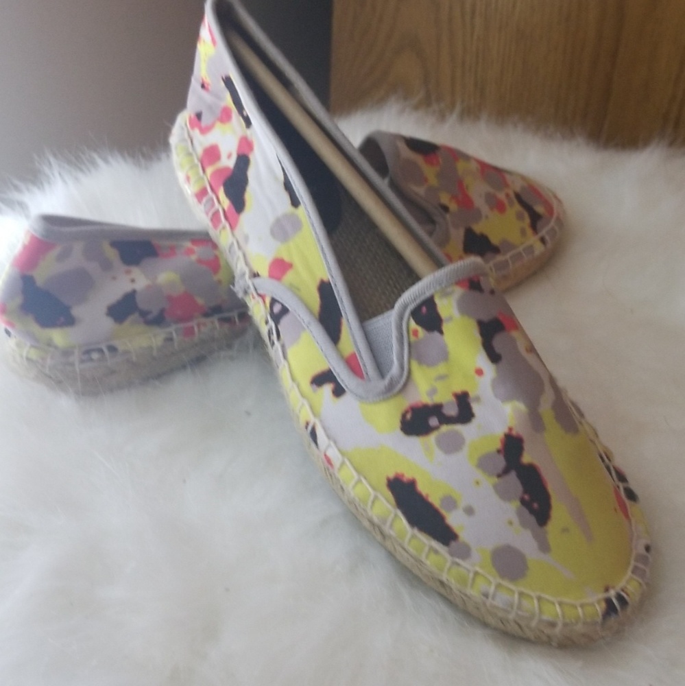 Espadrille flats